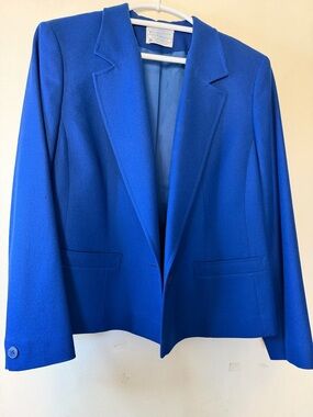 “Vintage Pendleton Wool Blazer Blue Made in USA Size 38”